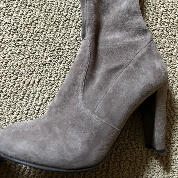 Like new Stuart Weitzman boots - Picture 3 of 7